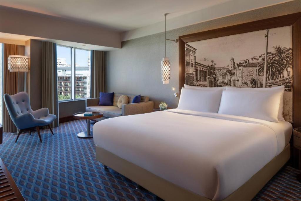 Deluxe Zimmer mit Kingsize-Bett