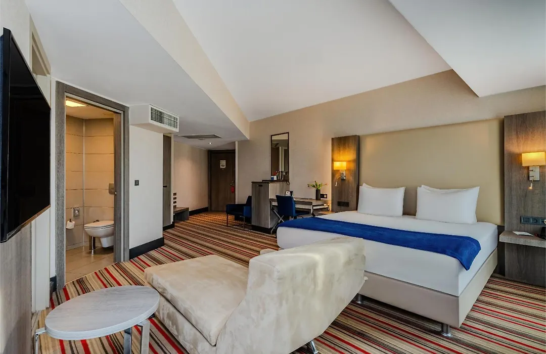 Ramada Plaza By Wyndham Izmir-1