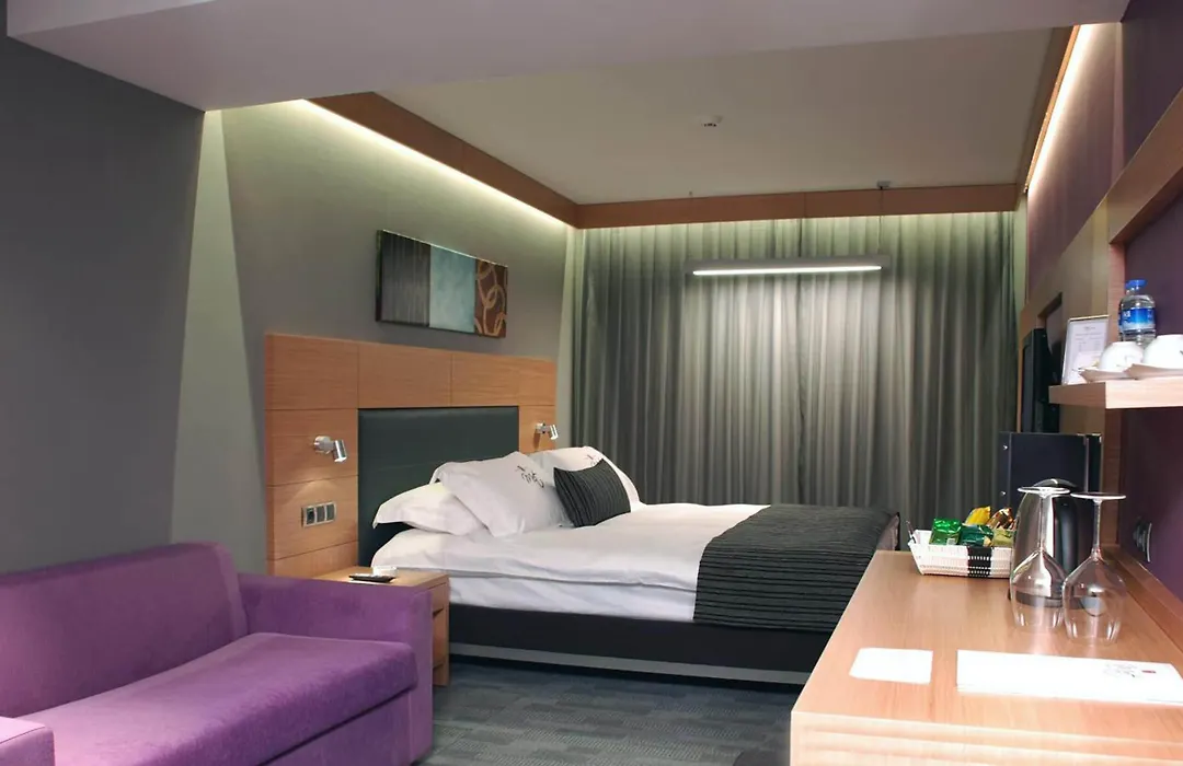 Met Hotel-1